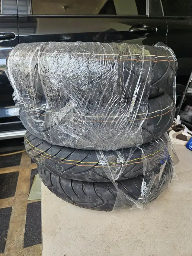 Ban XMAX 2025 Depan 2 Ban 120/70 15
Belakang 2 Ban 140/70 14