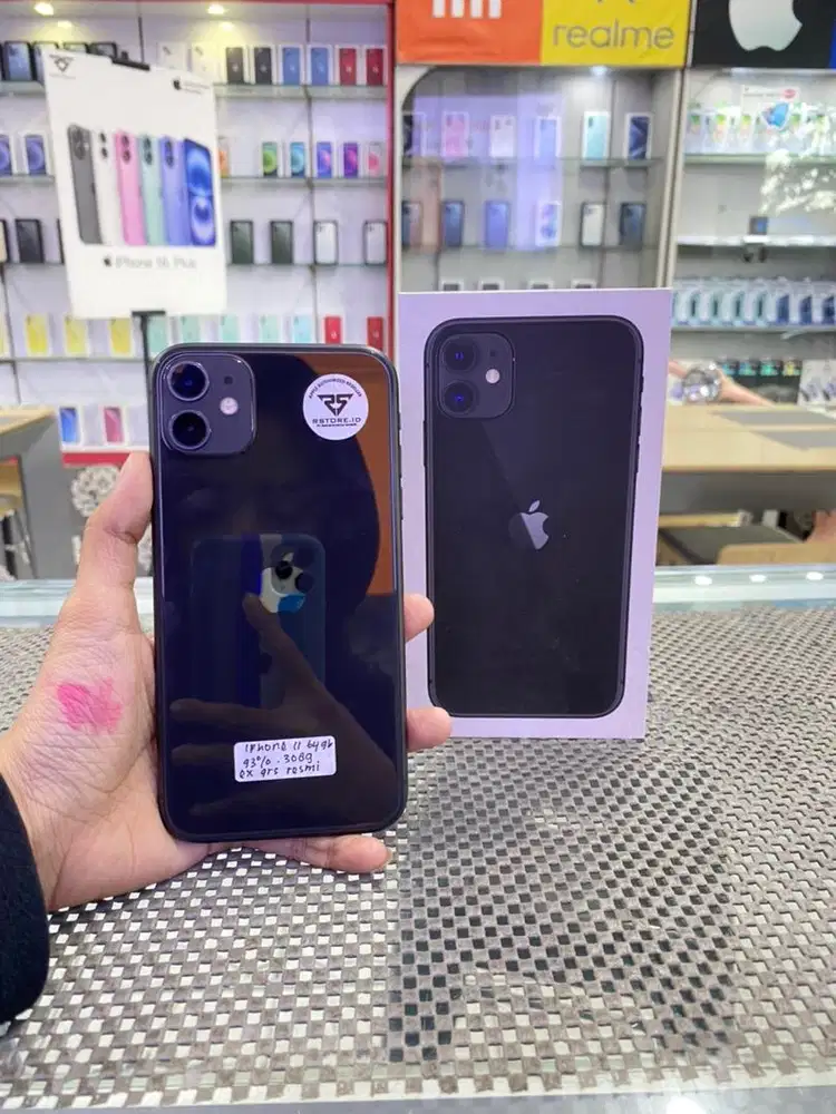 iPhone 11 64gb fullset, ex garansi resmi/indonesia