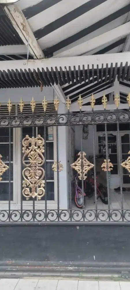 Rumah tinggal tengah kota