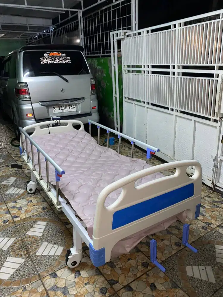 Bed Ranjang Pasien 1 Crank, Kondisi Baru