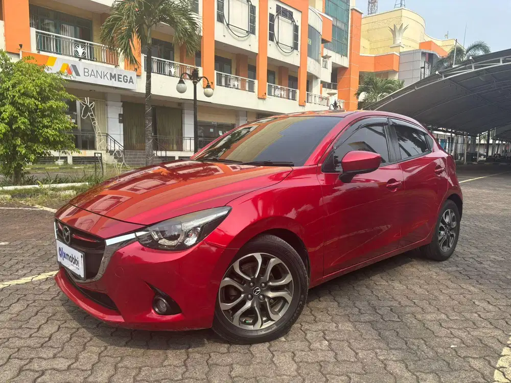 Pajak Panjang - Mazda 2 1.5 R Skyactiv Bensin-AT 2015
