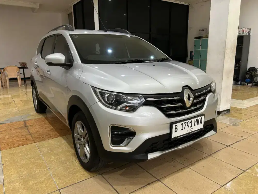 Renault Triber RXZ 1.0 2021 pmk 2022 AT AMT Matic calya 3 Baris 1000cc