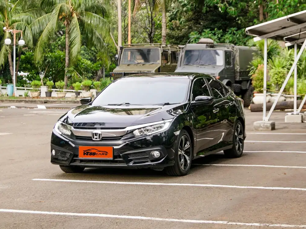 Honda Civic ES AT sedan Matic 2018 Promo DP murah