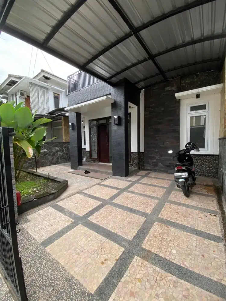 Di Jual Rumah di Gentan