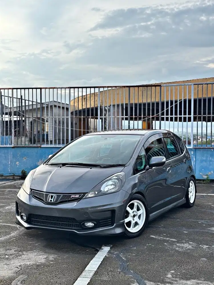(CASH)Honda Jazz RS a/t 2013
