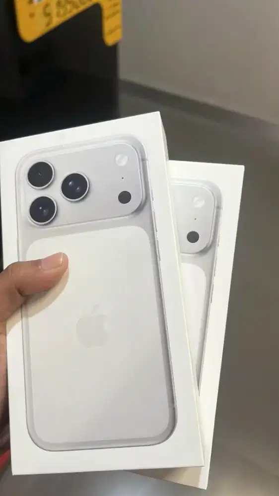 iPhone 17 Pro 256GB Silver, Biaa cicilan pakai Promo Homecredit