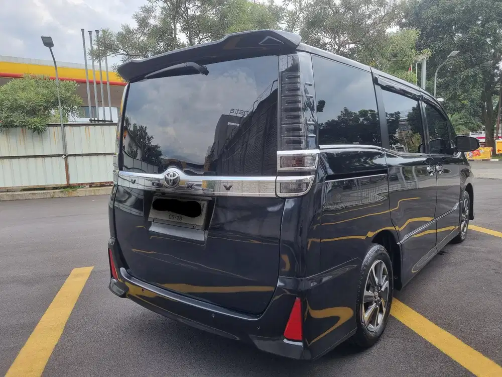 Toyota Voxy 2018 Bensin