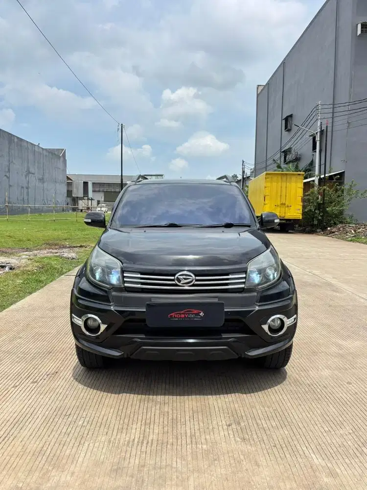 Daihatsu Terios 1.5 R Adventure 2015 Automatic ( Hitam Metalik )