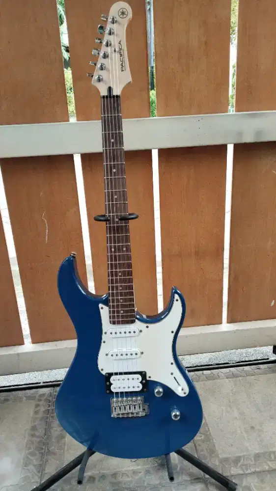 DIJUAL GITAR LISTRIK YAMAHA PACIFICA