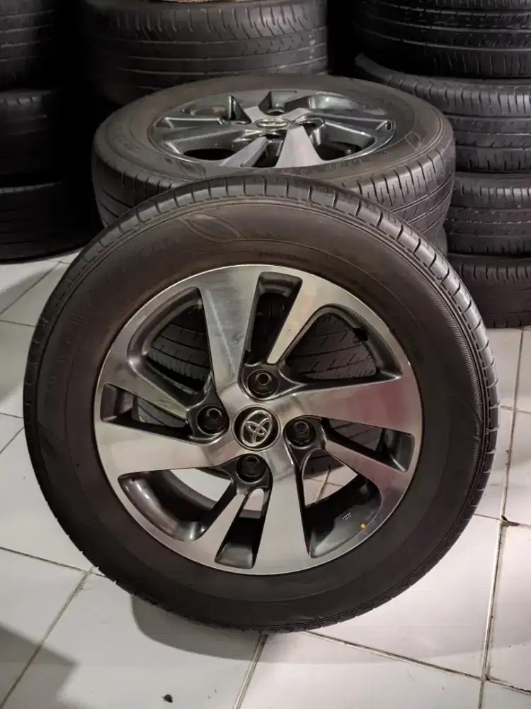 velg oem ori avanza veloz r15