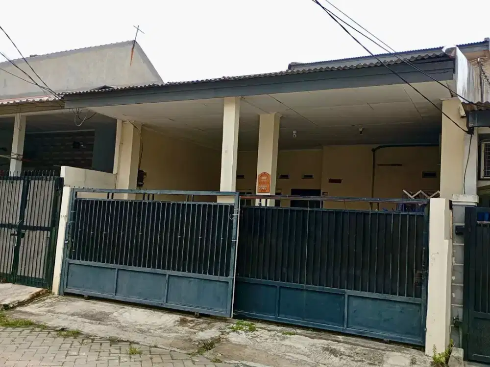 Rumah Hunian Nyaman di Villa Tomang