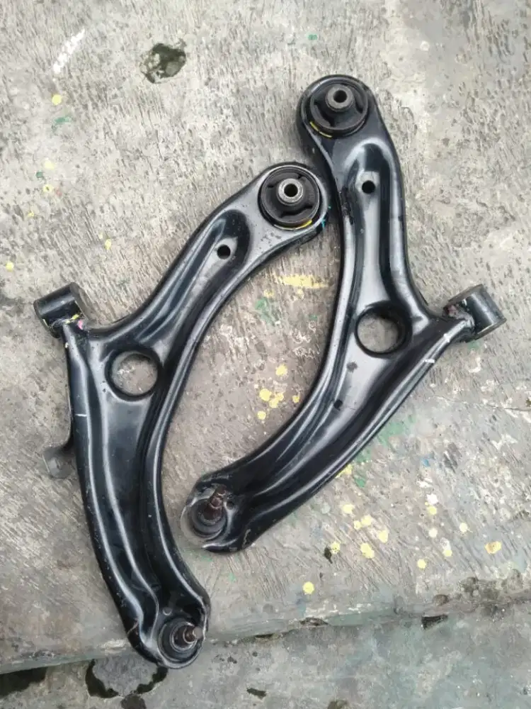 Sparepart kupu kupu mobil