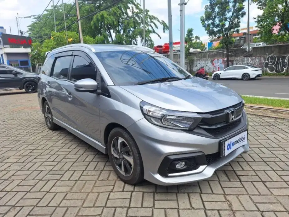 LOW DP Honda Mobilio 1.5 RS Bensin-MT 2017 SMT