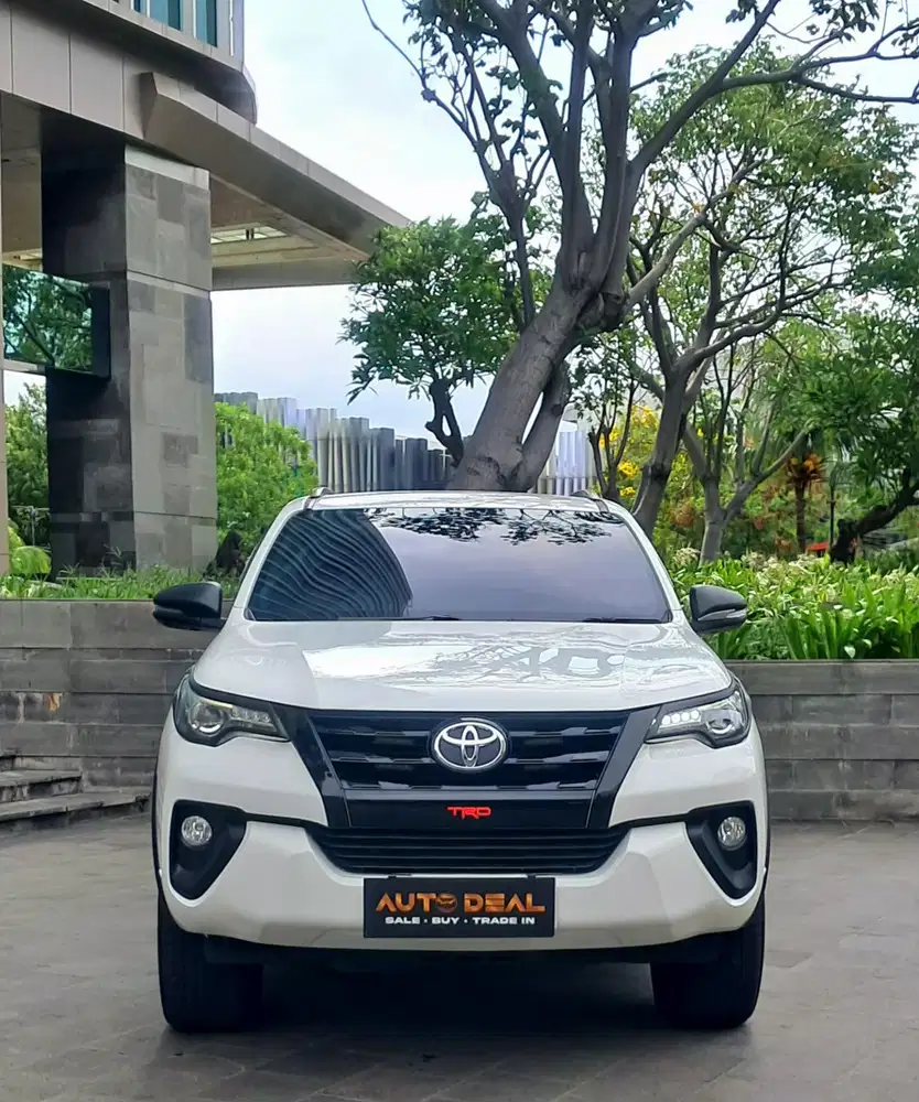 [Bergaransi 1 thn] Toyota Fortuner 2.4 VRZ AT 2017 SUPER