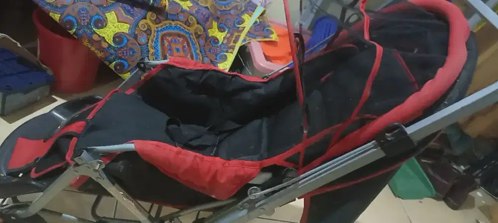 Stroller bekas bayi