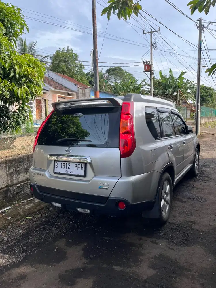 Nissan X-Trail 2009 Bensin