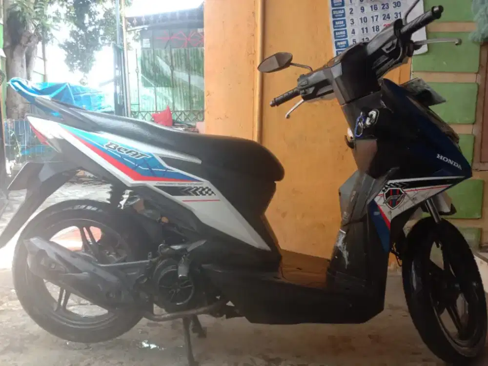 Berat 2018 warna putih biru