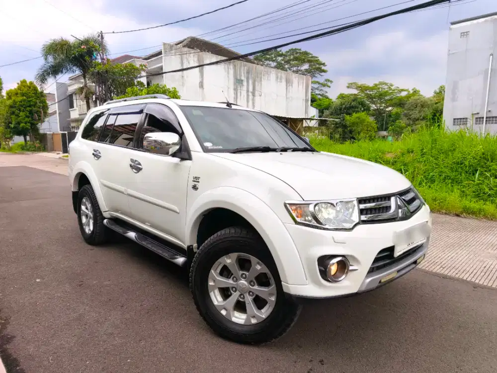 (Setangan) Pajero Sport Dakar 2014 4x4 putih mulus terawat