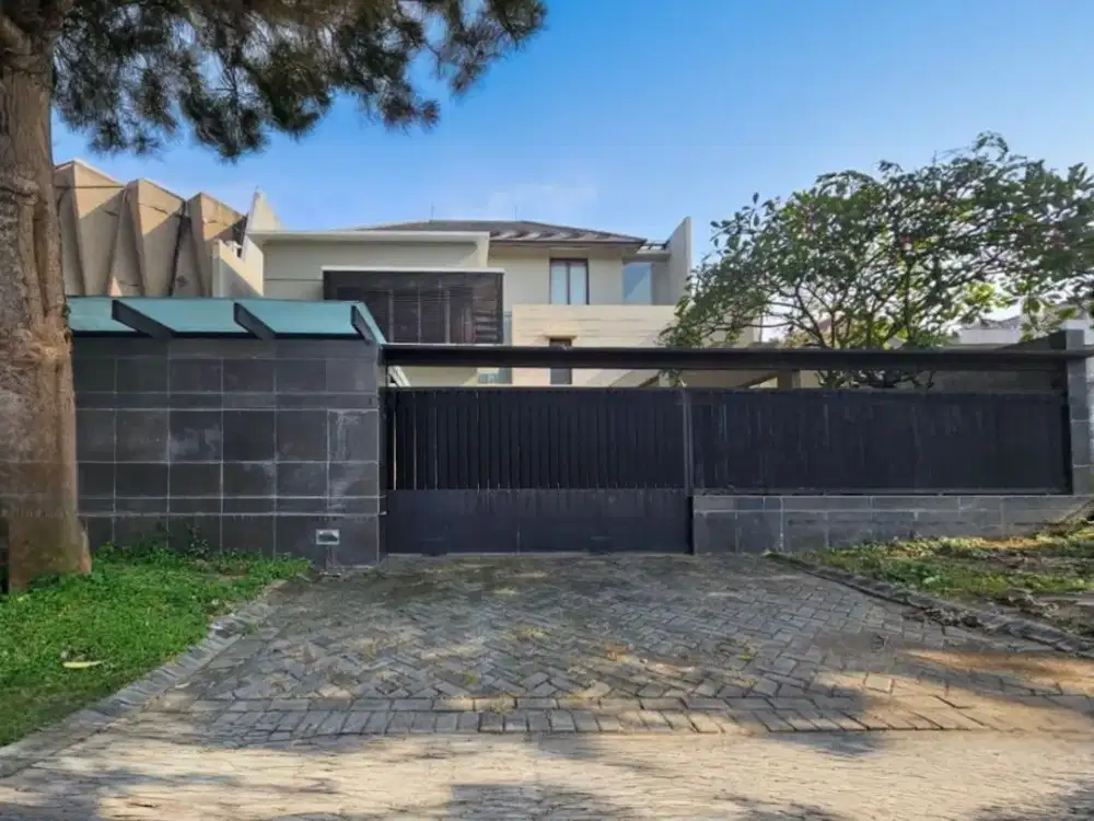 Rumah Royal Park, Citraland STRATEGIS, BOULEVARD, MEWAH, SIAP HUNI