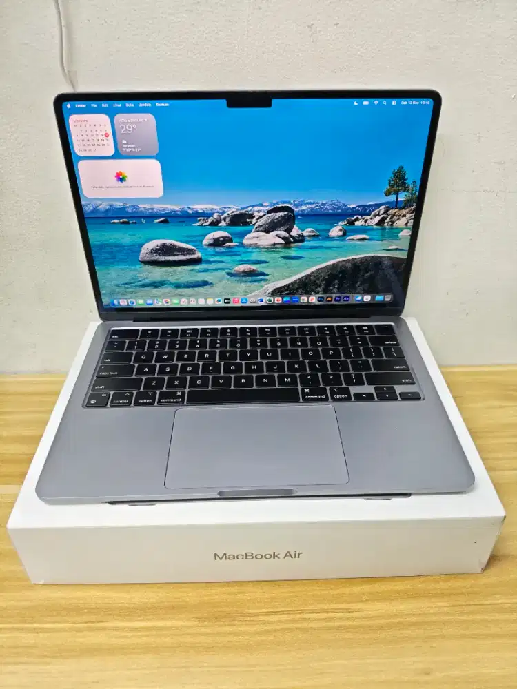 MacBook Air 2024. Chip M3. Ram 8gb. Ssd 256gb. Fullset. Ex Ibox