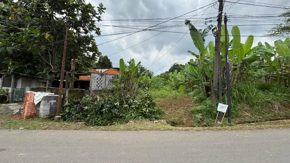 Dijual tanah strategis, jalan lebar, cocok buat usaha atau hunian