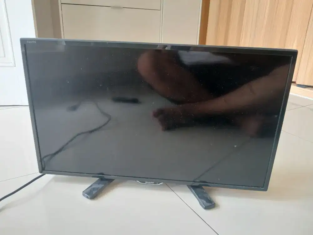 TV LED Sharp 24 inch tipe LC24LE1751