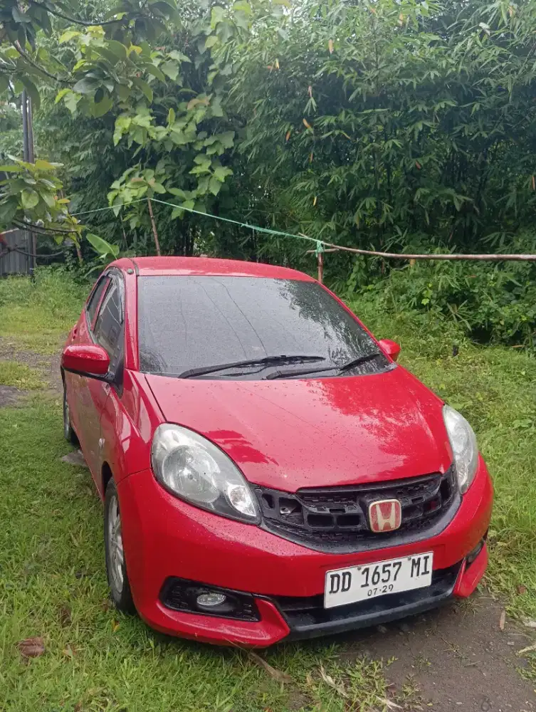Dijual cepat Brio Satya Merah