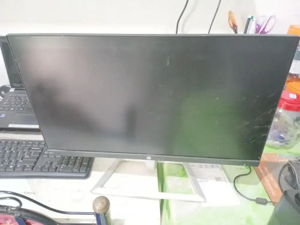 Monitor PC Lenovo N240 LCD pecah lengkap kardus ada