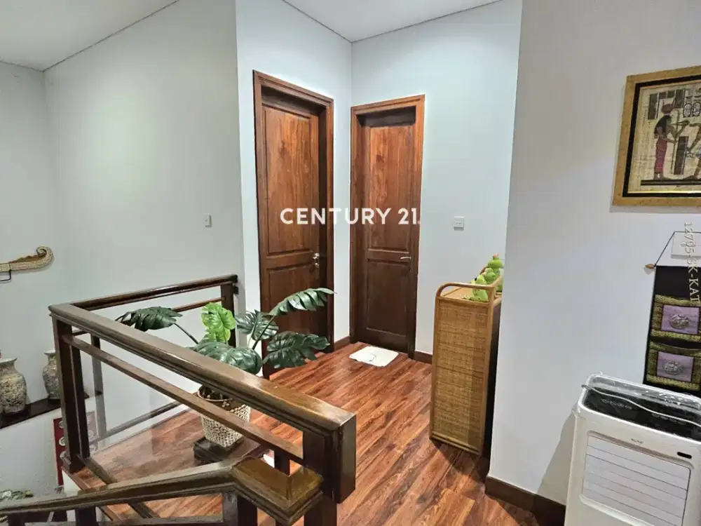 Dijual Rumah Asri Hommy Nuansa Etnik Siap Huni DiBintaro Sektor 9