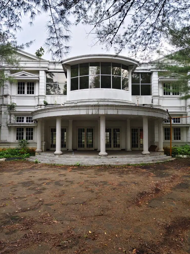 Rumah Old Money Dgn Halaman Terluas di Kemang Jaksel Va-17505