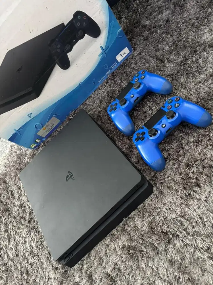 Playstation 4 Slim 1 Tera 49 game permanen bola terbaru FC 25 dll ps 4