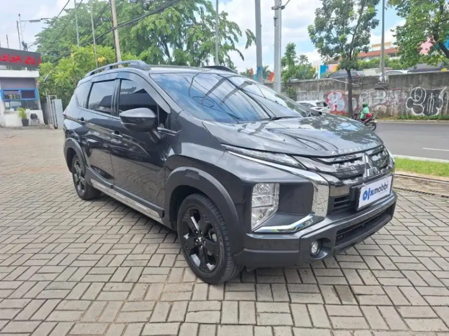 LOW DP Mitsubishi Xpander 1.5 Cross Bensin-AT 2021 BRV