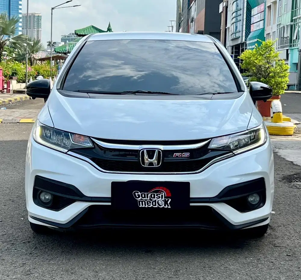 Honda jazz RS Facelift 2020 Antik Low Km Murah Bekas Putih Ganjil Top