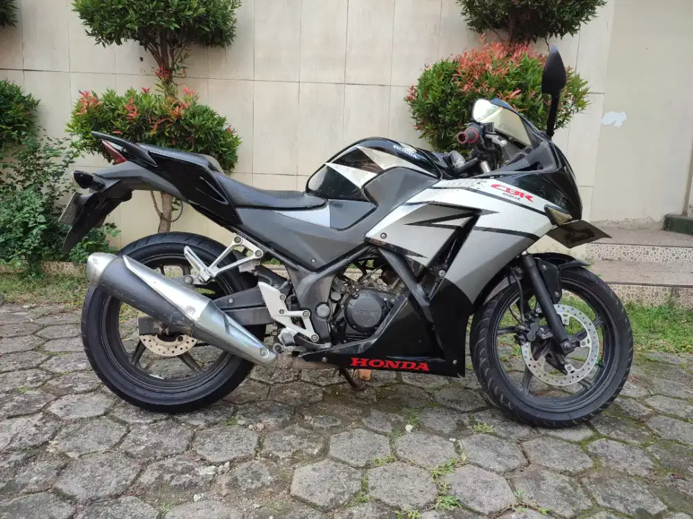 READY HONDA CBR K45 TAHUN 2014