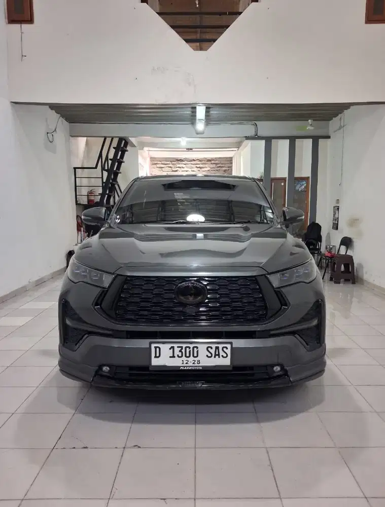 Zenix Q Hybrid Modelista 2023 KM 30rb