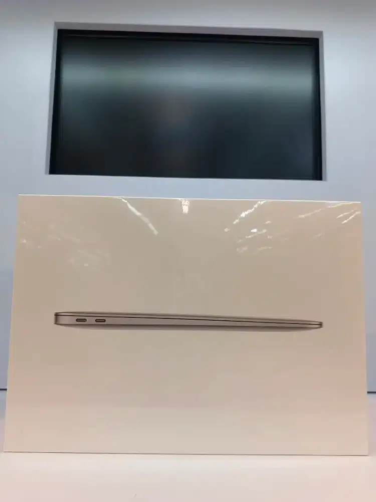 Apple Macbook Air M1 8/256GB New Segel Murah Malang