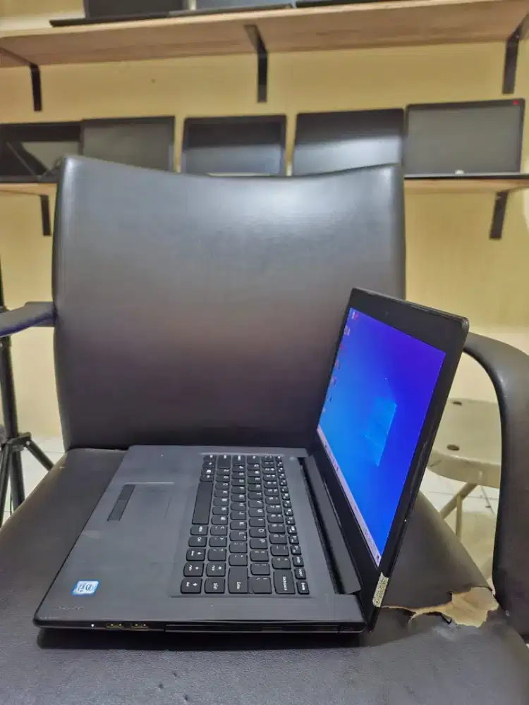 Lenovo Ideapad 310 14IKB Intel Core i5-7200U Kabylike Gen 7 Ram 8Gb