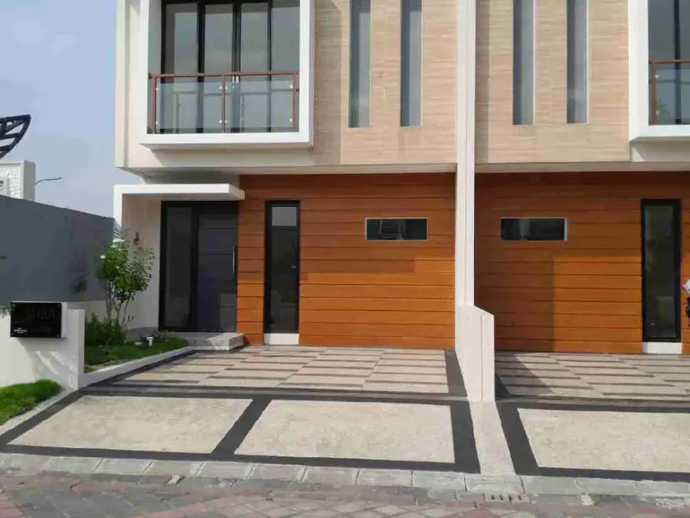 Rumah 2 lantai , Ready ada