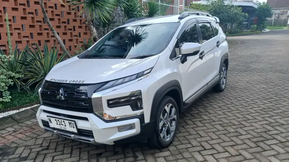 Xpander cross matic 2023