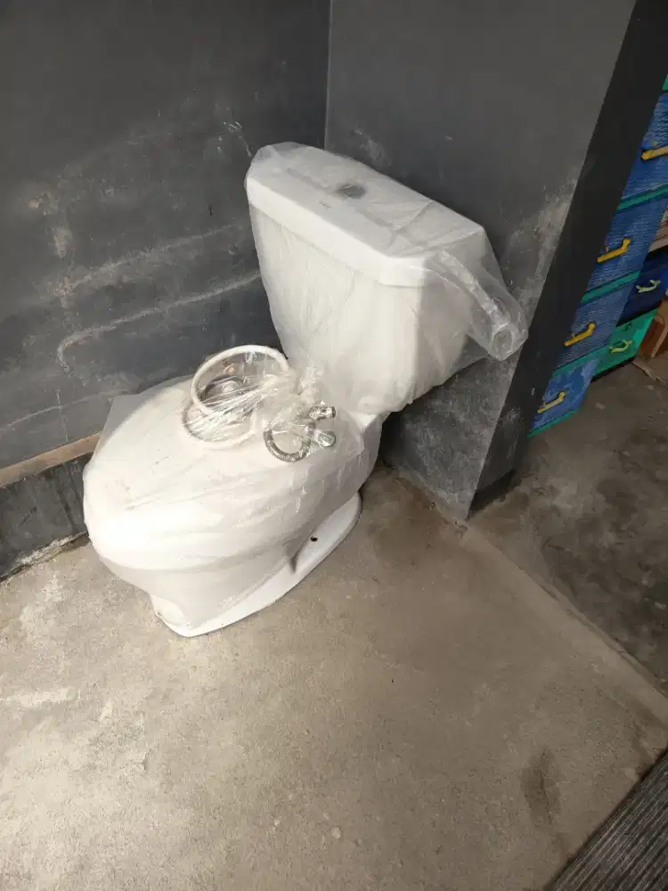 Kloset duduk like new