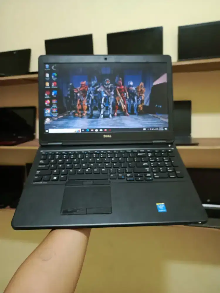 Dell Lattitude E5540 Intel Core i5 Layar 15inch Siap Pakai