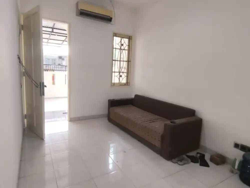 Rumah Bagus Di Nusa Loka BSD Tangerang Luas 7x14m 1,5 Lantai