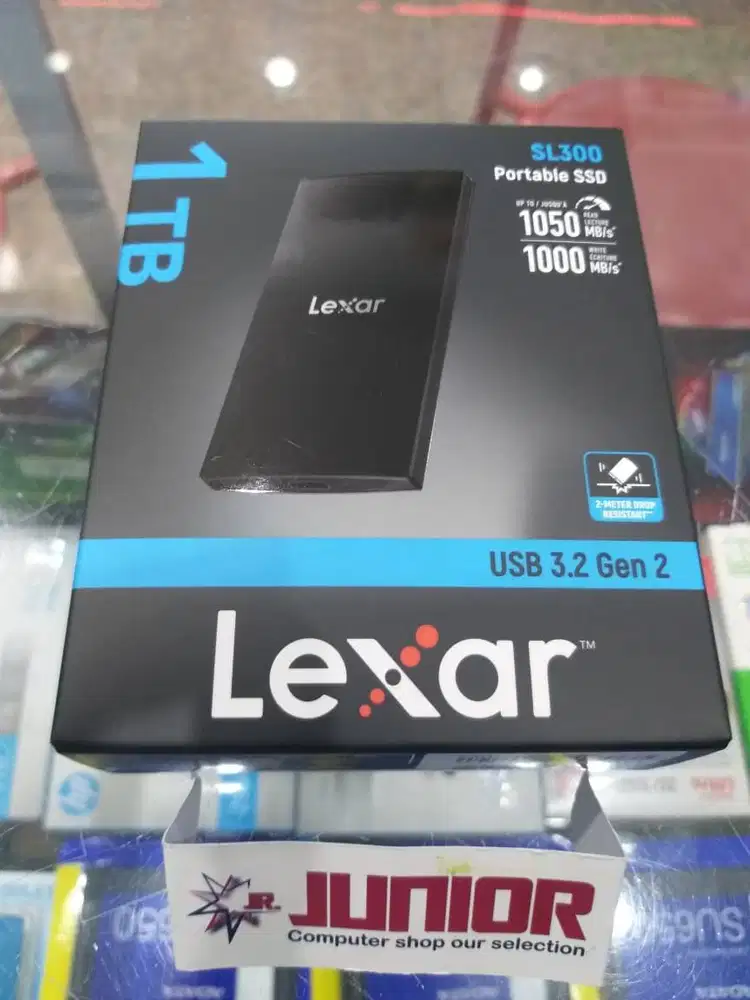 Lexar SL300 SSD External Portable 1TB - 1 TB USB-C 3.2