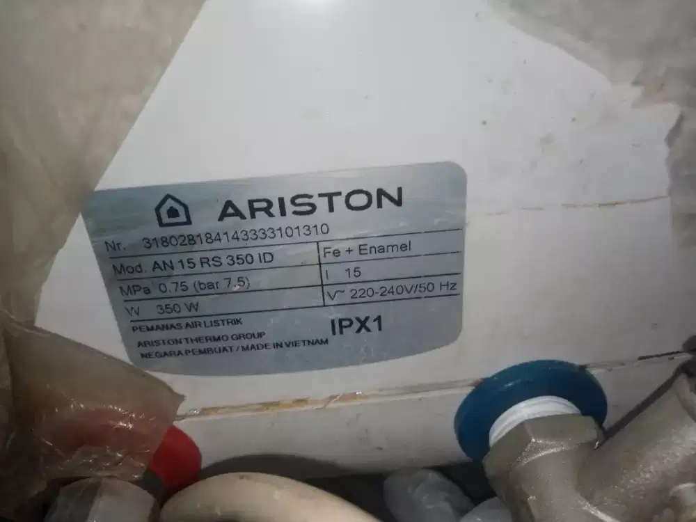 Water heater merek Ariston