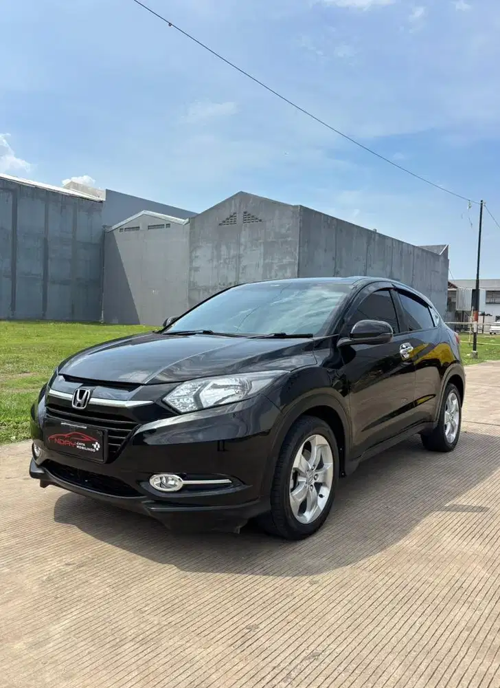 Honda HRV 1.5 E CVT 2016 Automatic ( Hitam Metalik )