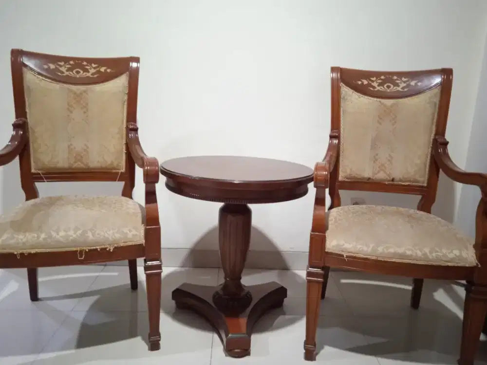 Kursi Meja kayu