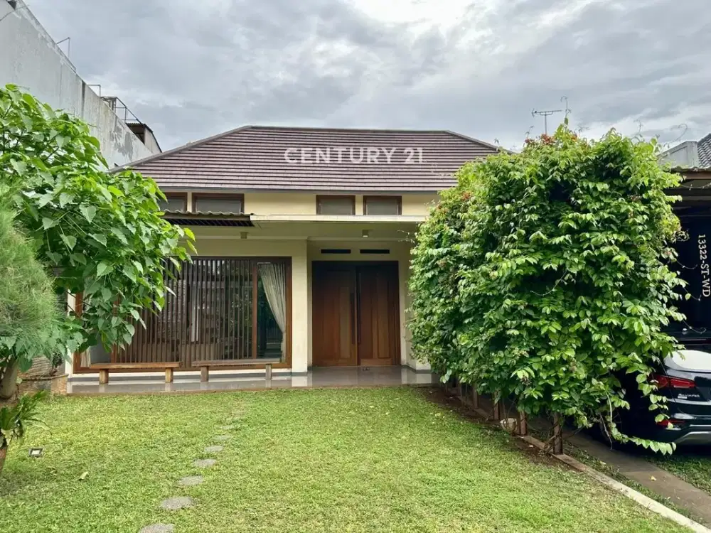 Dijual Rumah Siap Huni Dengan Halaman Depan Belakang Luas