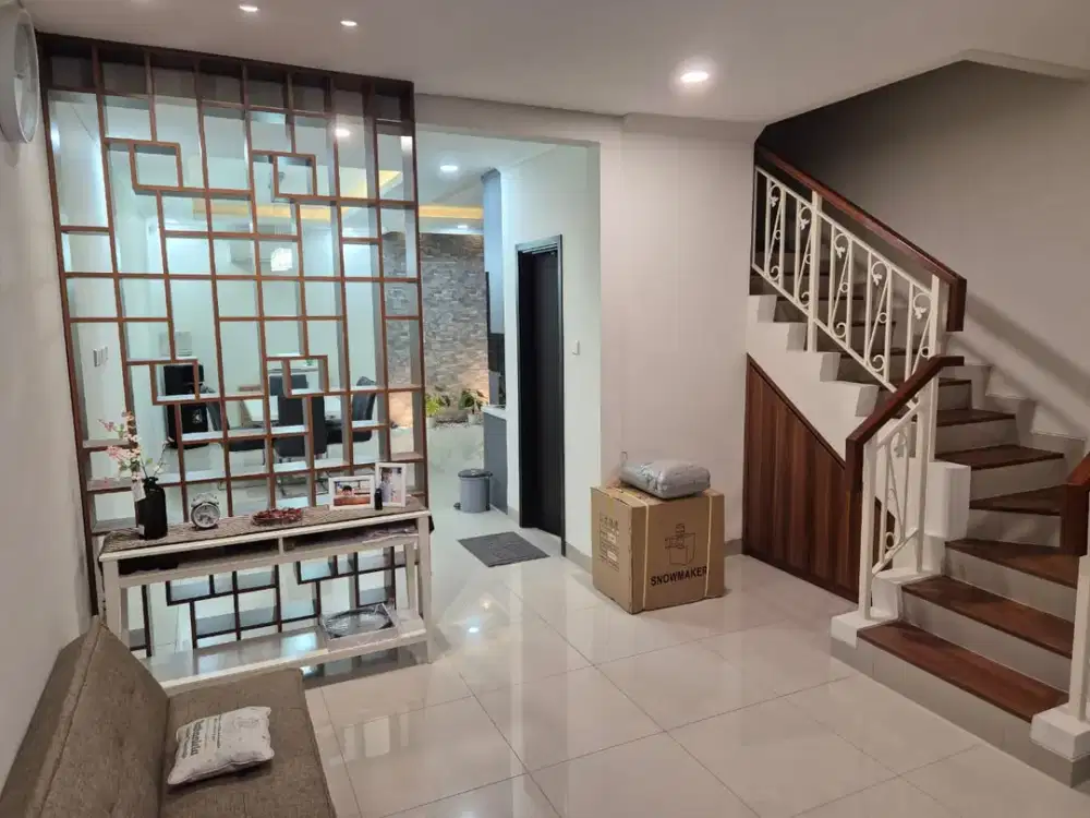 Rumah 2 Lt Cluster Full Furnished Dekat Aeon Mall, Jakarta Timur