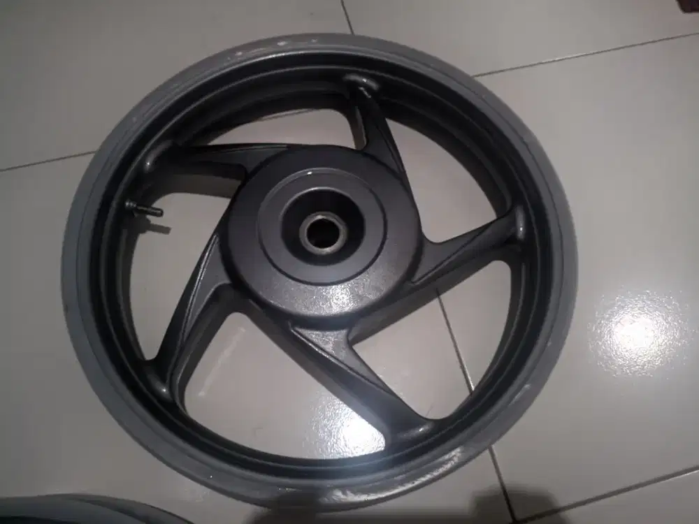 velg bekas pemakaian led old