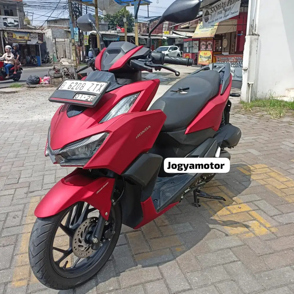 (B) honda vario 160 2023 cash // credit